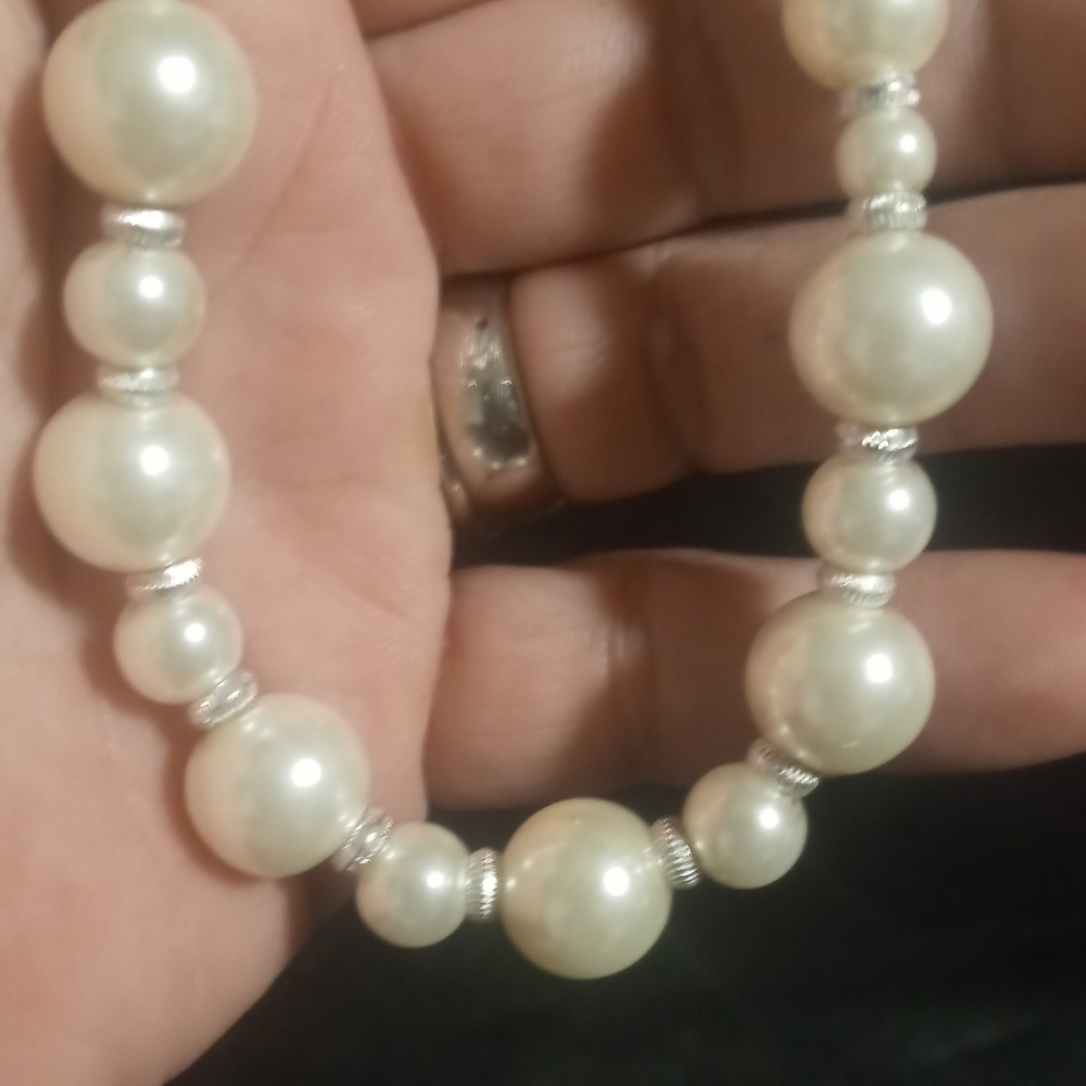 NWT signed vintage Collar faux Pearl Necklace.